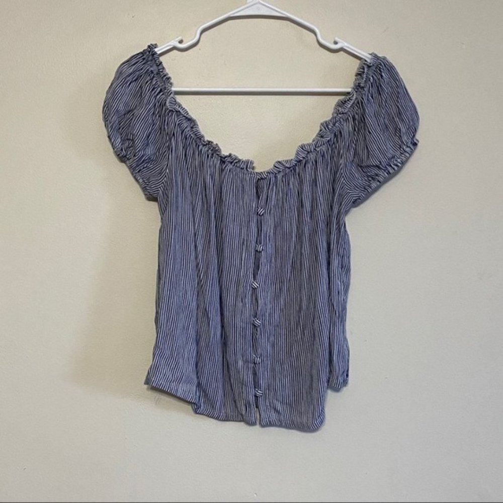 American Eagle Off Shoulders Button Down Shirt L - image 1